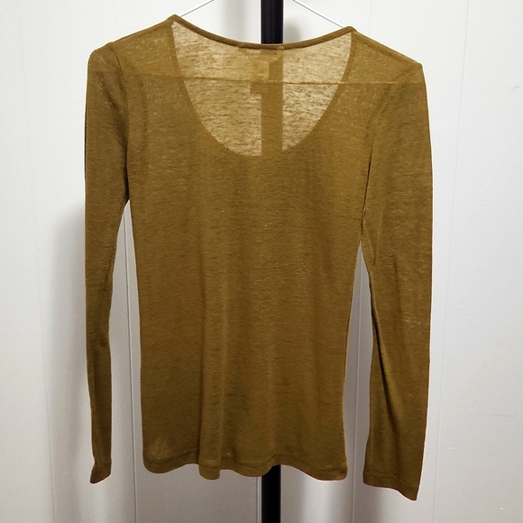 3/$20 Lavin Long Sleevs for Women - Picture 2 of 4